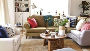 Vous avez moins de 100 euros pour relooker votre salon ? On vous aide à relever le défi !